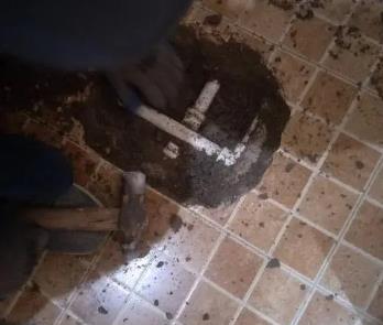 鹤岗市卫生间漏水维修公司为您分享下卫生间渗水如何处理及注意事项